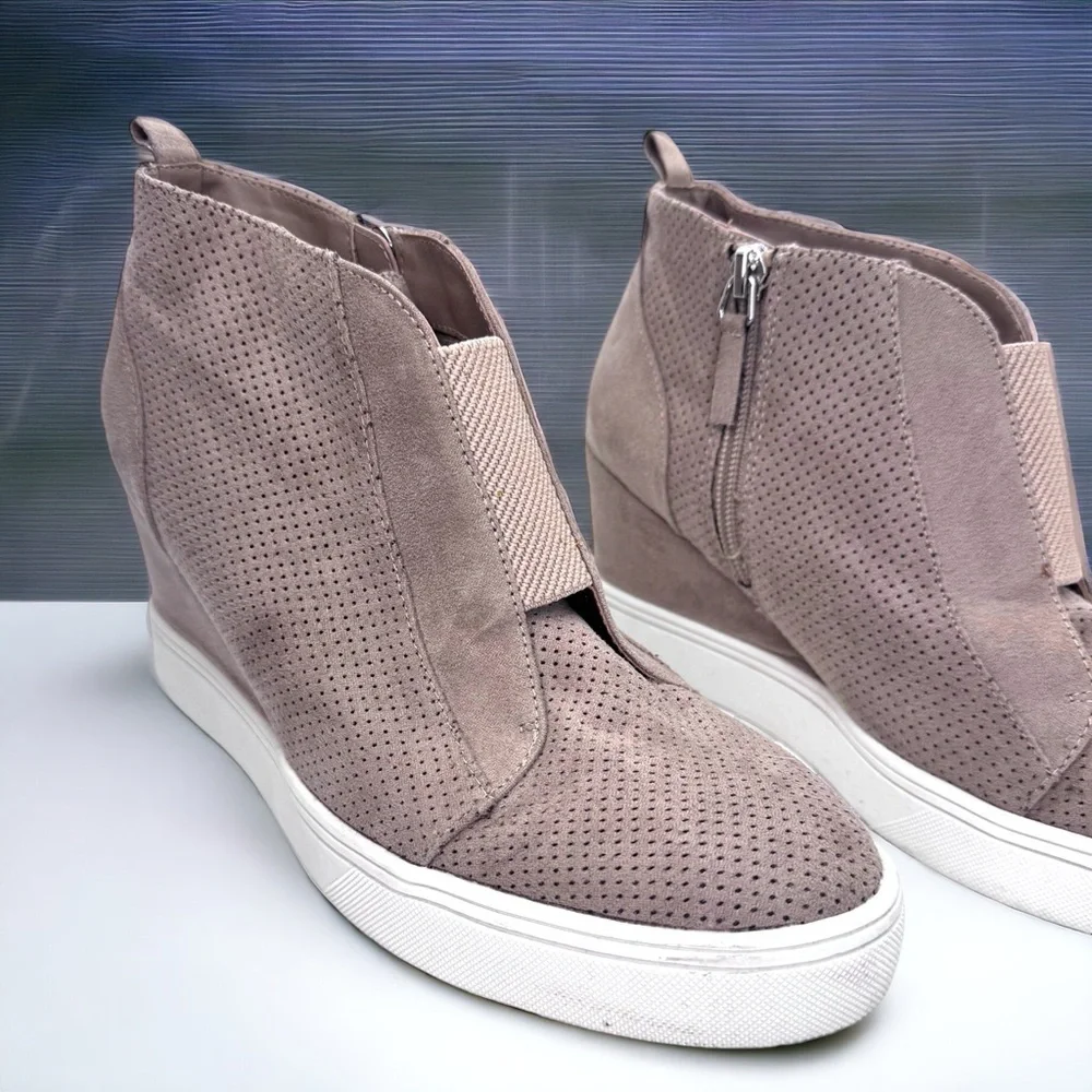 MIA Arianna Wedge Sneakers Womens 8.5 Taupe Suede Hidden Heel Shoes NWOB
